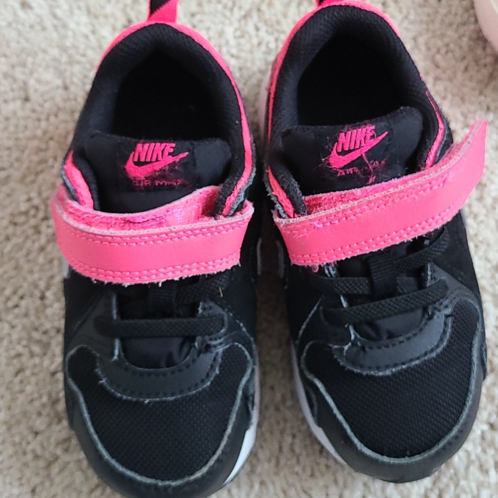 Shoes - Picture 4 of 7